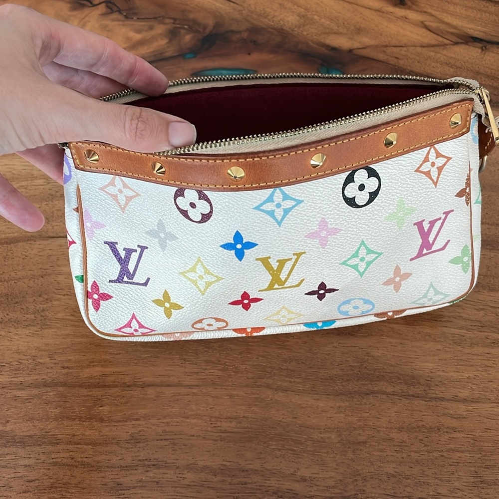 Multi-colored Louis Vuitton pochette in excellent condition. - Picture 3 of 4